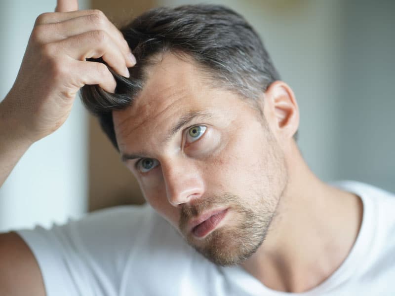 cheveux bouclés